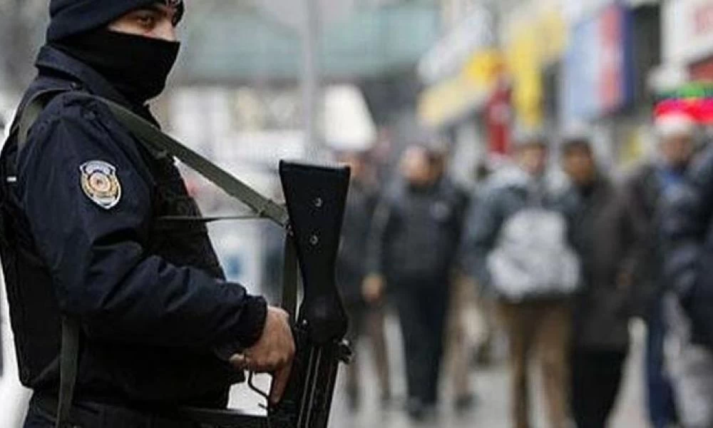 Το παρακράτος Ερντογάν "τσιμέντωσε" επικριτή του Αλίεφ